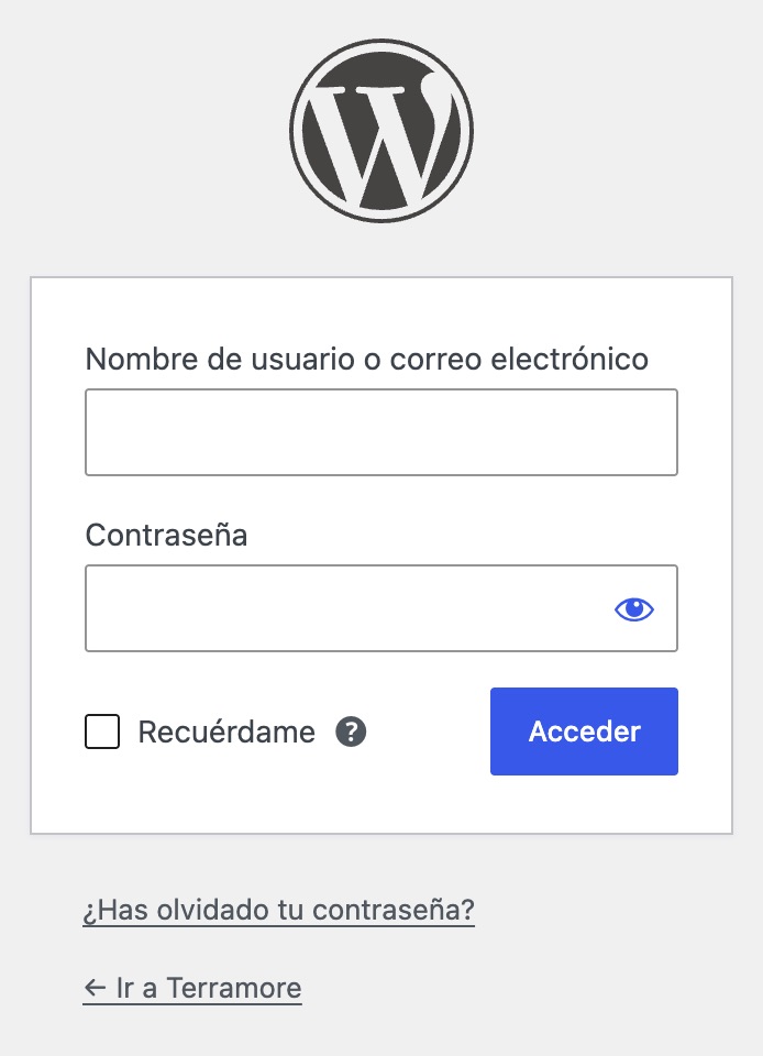 Pantalla de inicio de sesión de WordPress con los campos Nombre de usuario o correo electrónico y Contraseña, la casilla Recuérdame y el botón Acceder.
